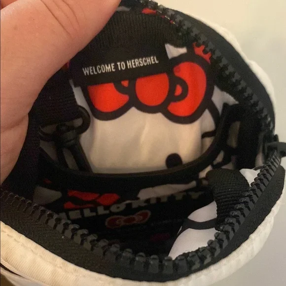 Herschel Supply Company x Hello Kitty White Crossbody Bag - Picture 8 of 8